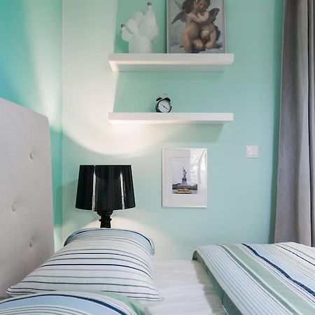Lux Beach Apartment Vári Esterno foto