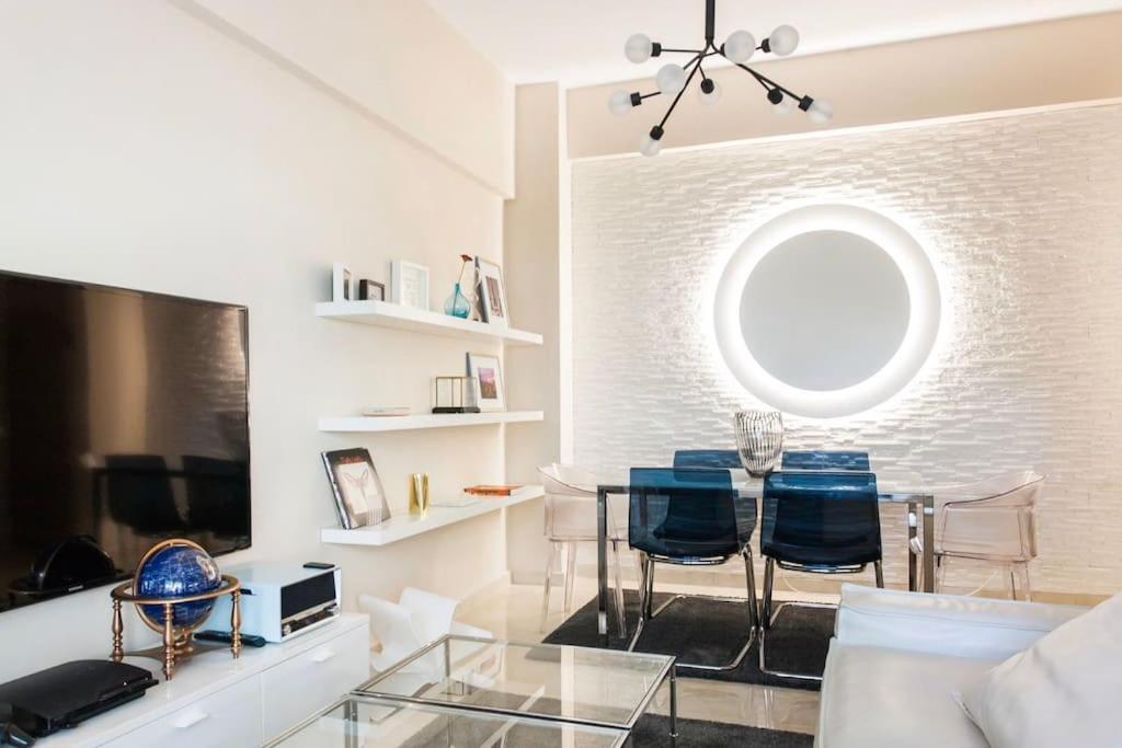 Lux Beach Apartment Vári Esterno foto