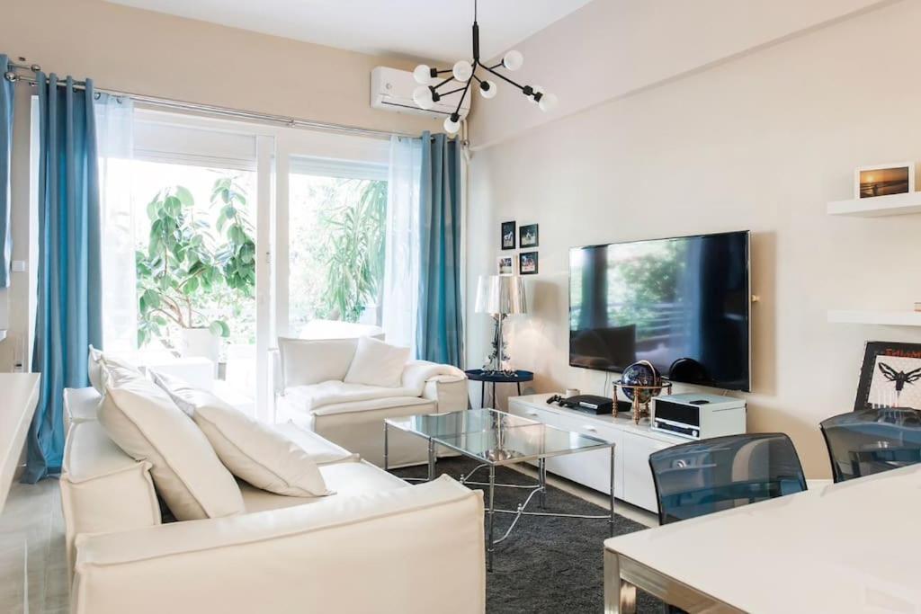 Lux Beach Apartment Vári Esterno foto