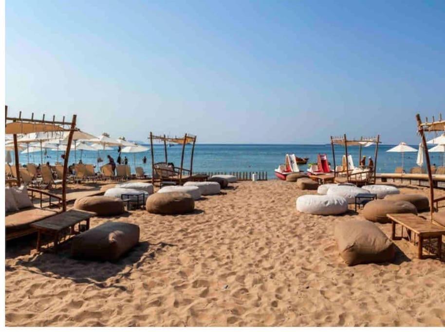Lux Beach Apartment Vári Esterno foto