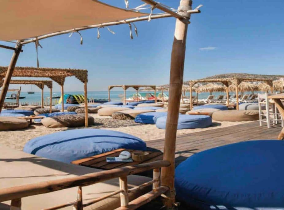 Lux Beach Apartment Vári Esterno foto